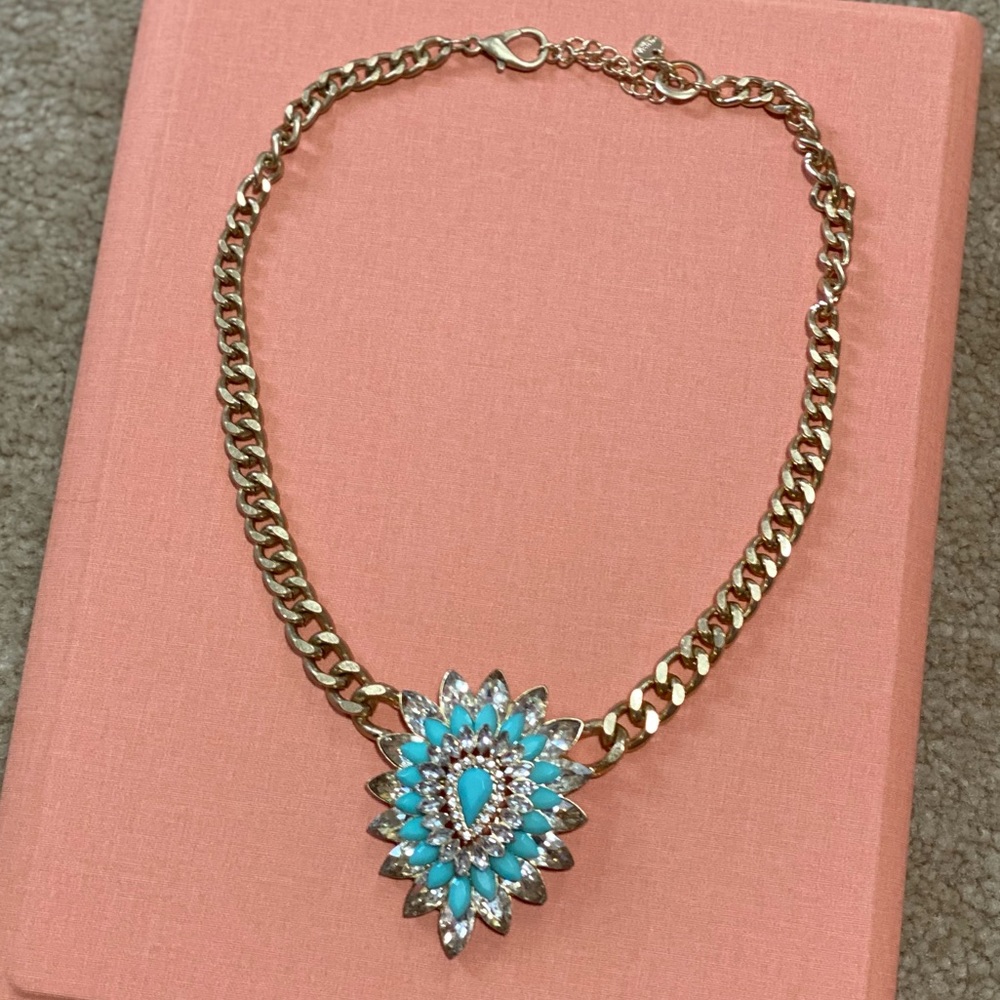 NWOT Statement Necklace